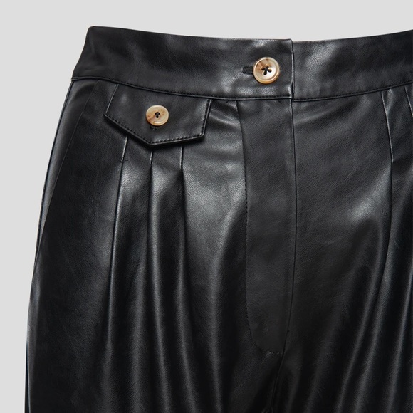 Blank NYC | NWT Pleated Carrot Leg Faux Leather Trousers 28 - Picture 2 of 10